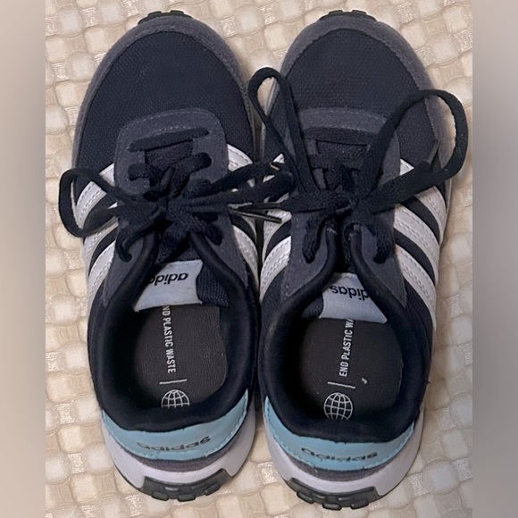 Adidas Run 70s Shoes size 12 kids - Picture 1 of 6